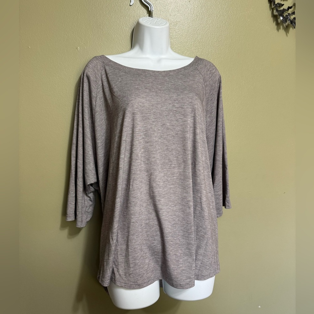 Grey Athleta 3/4 Sleeve Pullover with Sheer Back, Size 2X‎